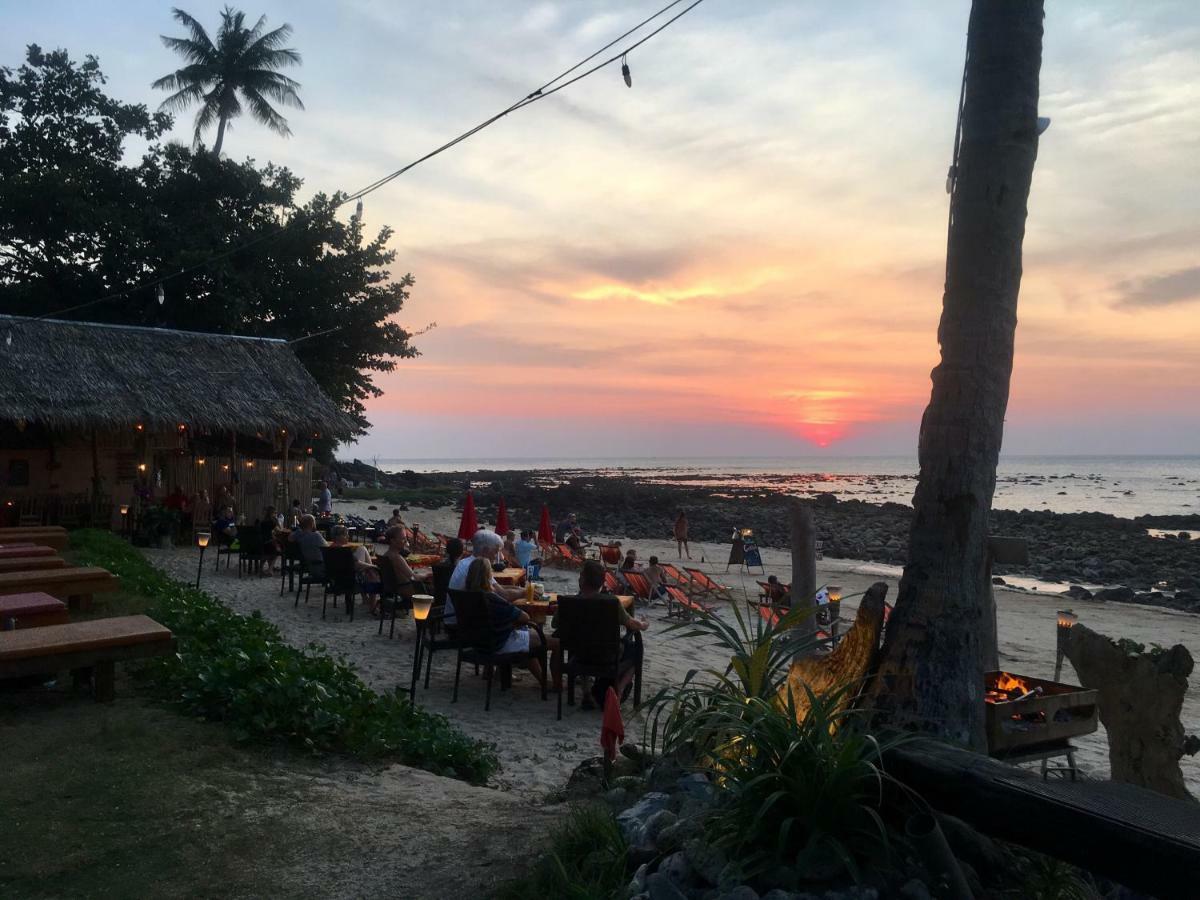 ノーチラス ライト オン ザ ビーチ リゾート【大人専用・SHA Extra+認定】 Ko Lanta エクステリア 写真